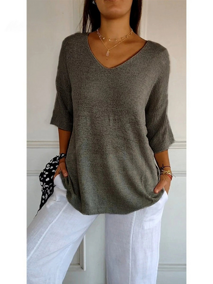 Rosalind | Elegant solid color knitted 3/4 sleeve V-neck top