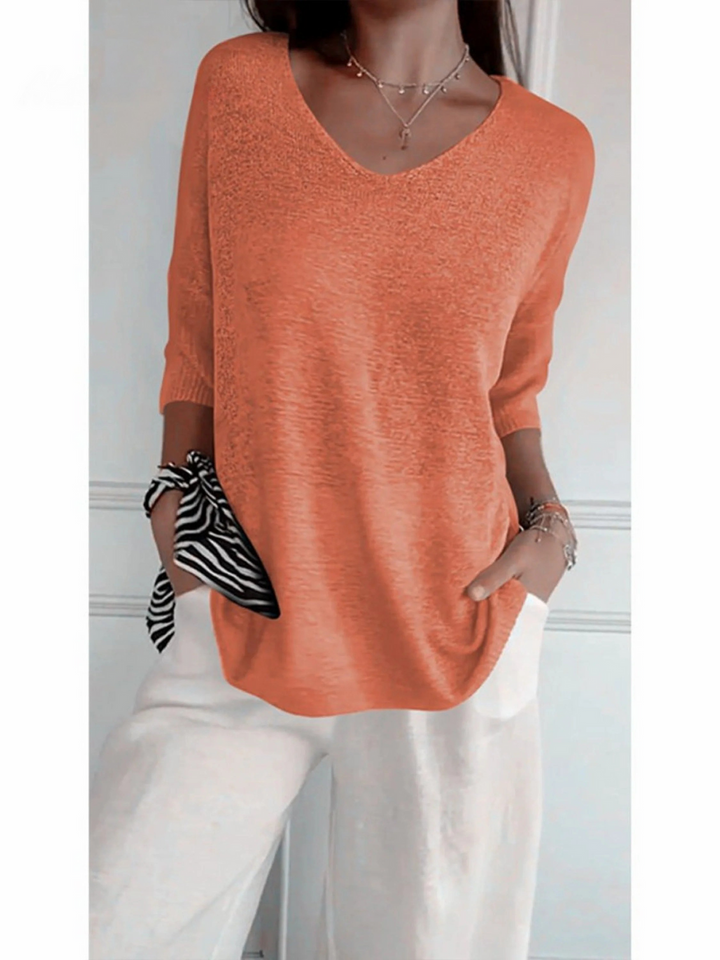 Rosalind | Elegant solid color knitted 3/4 sleeve V-neck top