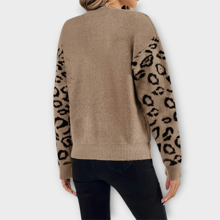 Bella | Cozy Casual Sweater Featuring Stylish Lion Design