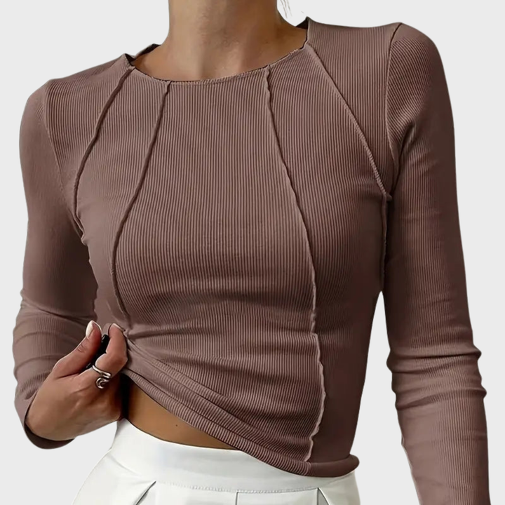 Verity | Trendy Slim-Fit Ribbed Top for a Chic Look