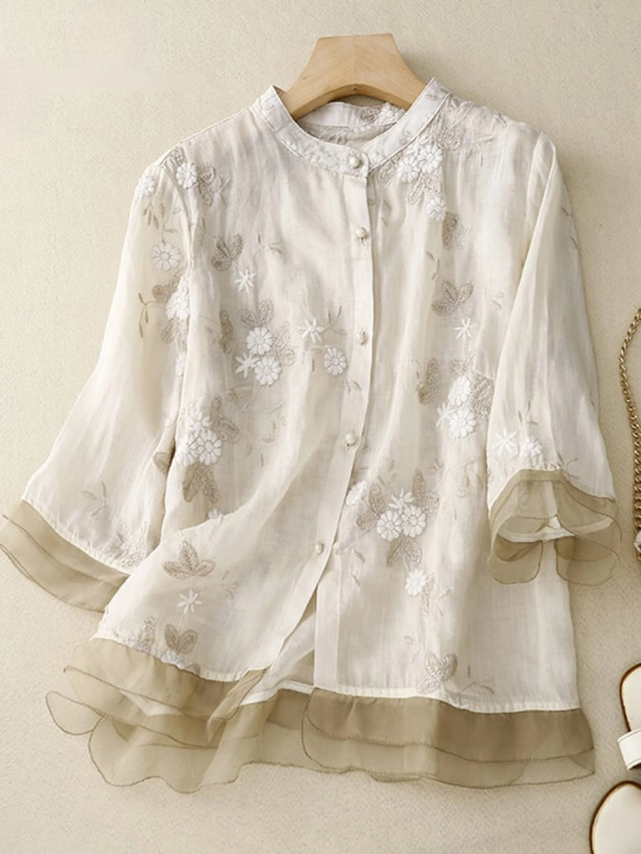 Quinn | Retro embroidered shirt with 3/4 sleeves and patchwork details