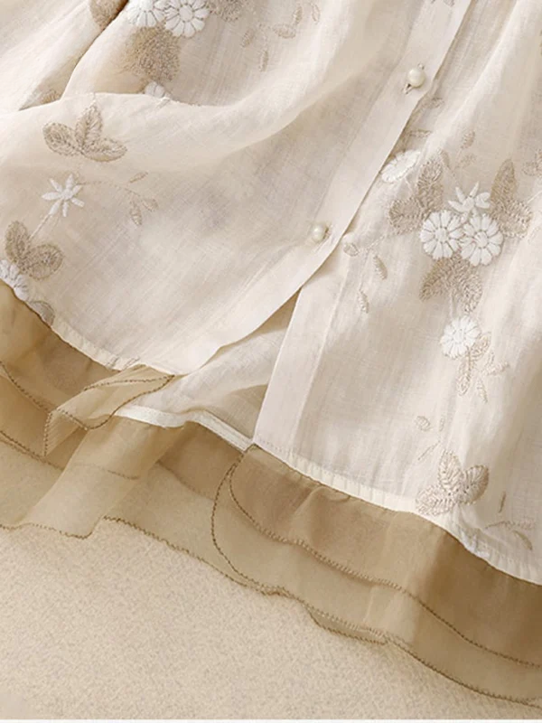 Quinn | Retro embroidered shirt with 3/4 sleeves and patchwork details