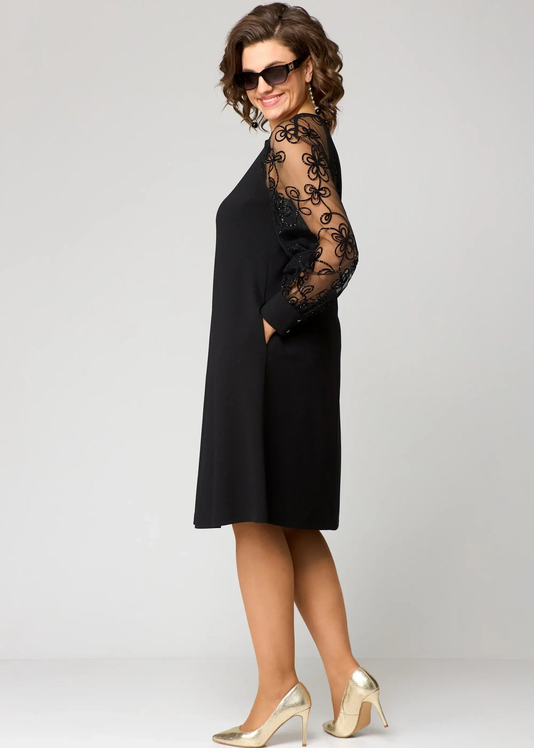 Caitlin - Elegant Lace Dress