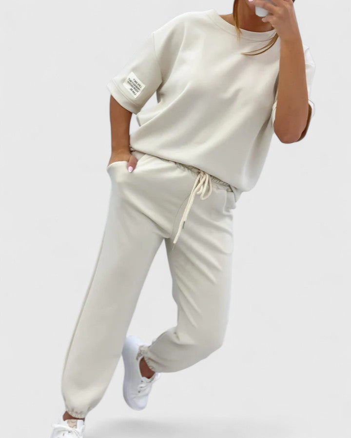 Gloria | Comfortable Outfit for an Elegant and Casual Style