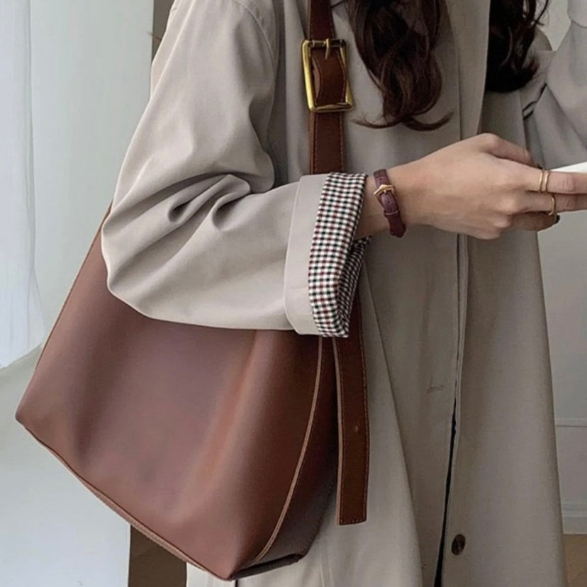 Charlotte | Trendy and Elegant Shoulder Bag