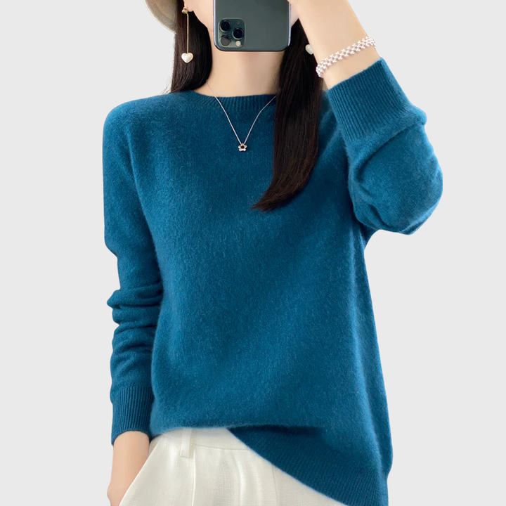 Olivia | Warm Sweater for Cold Days