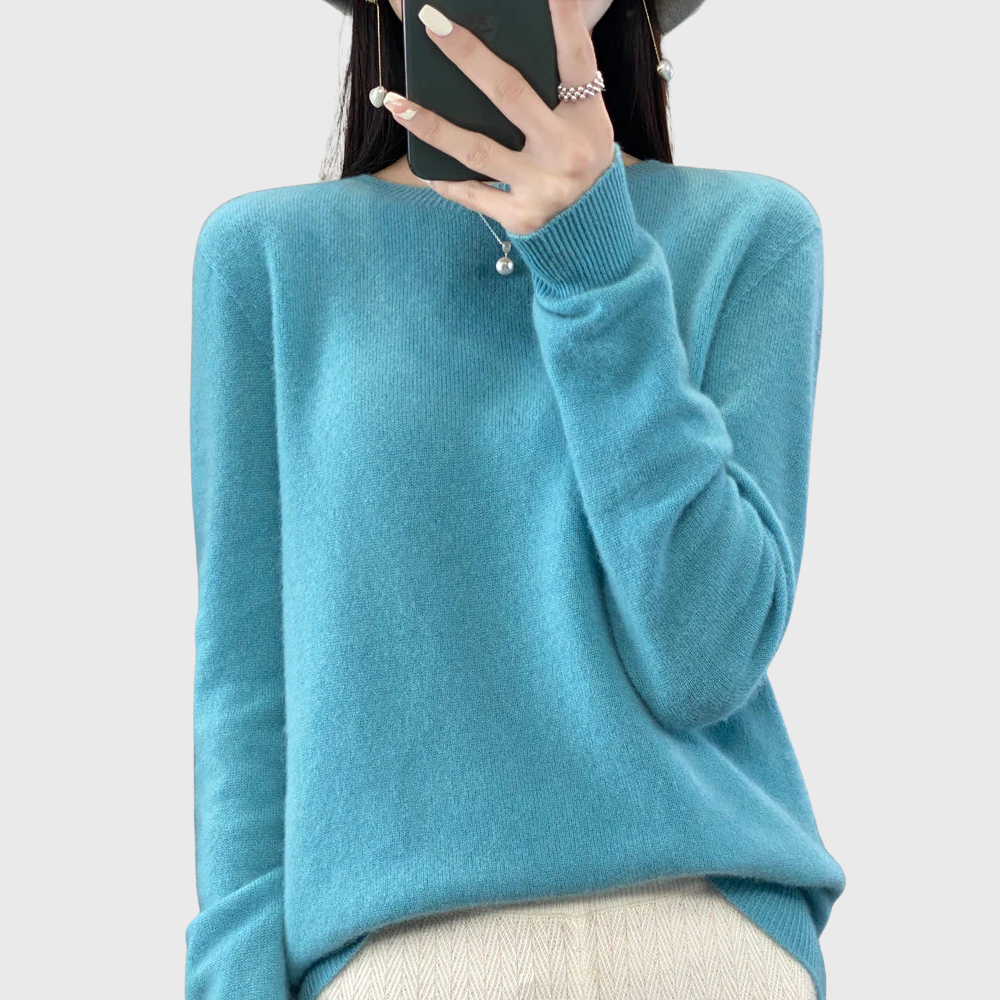 Olivia | Warm Sweater for Cold Days