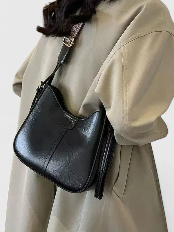 Florence | Sleek and Chic Shoulder Bag