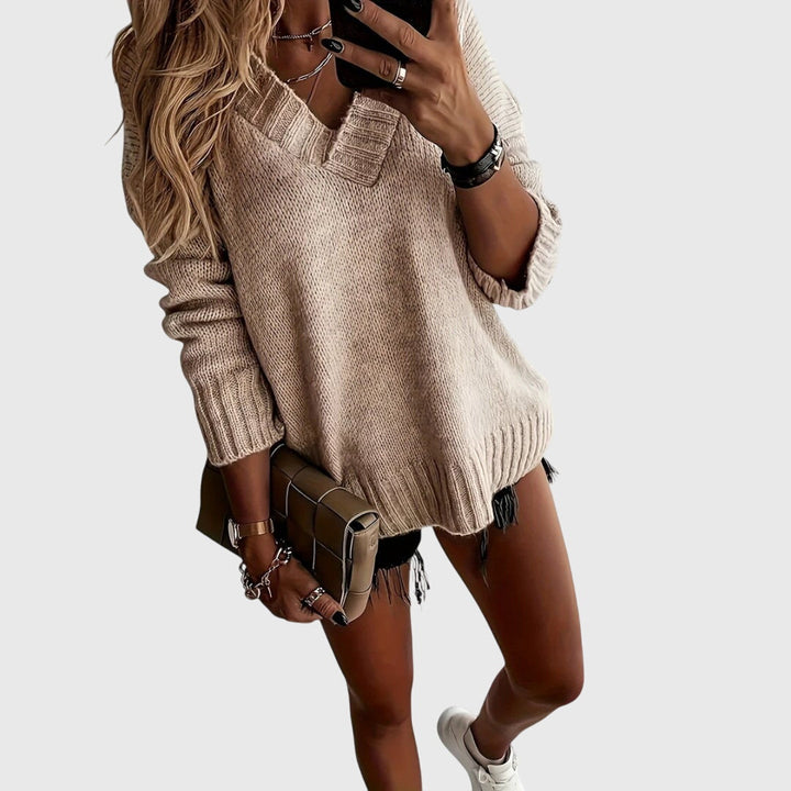 Carole - V-Neck Knitted Sweater